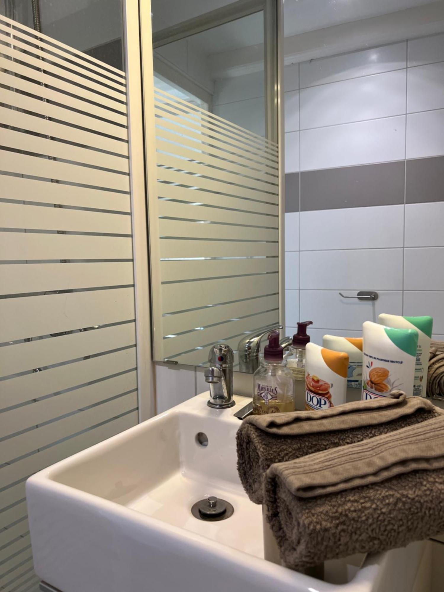 Cosy Studio Hyper Centre Avec Kitchenette & Climatisation Carpentras Buitenkant foto